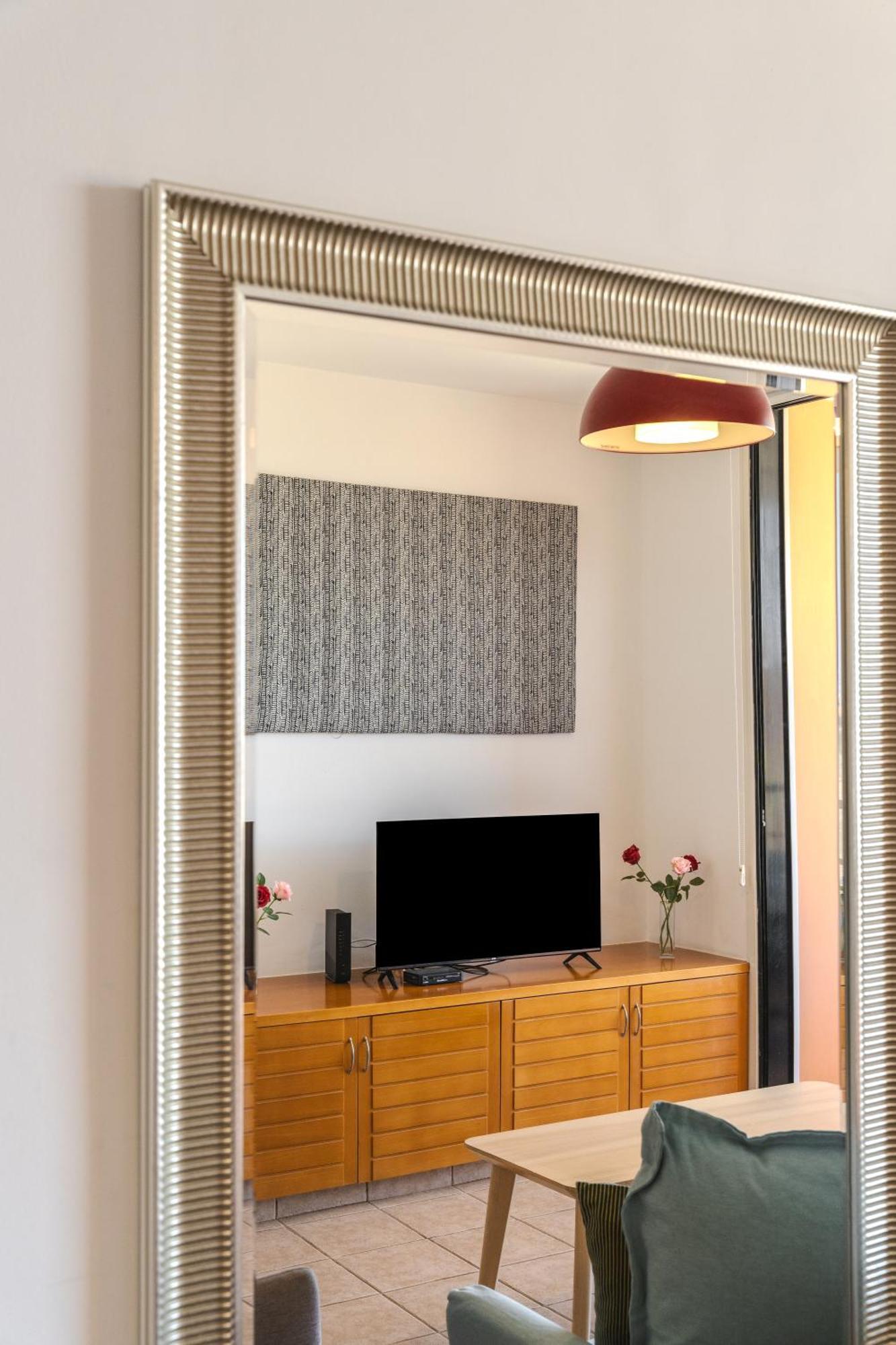 Isabella One Bedroom Larnaca Exterior photo